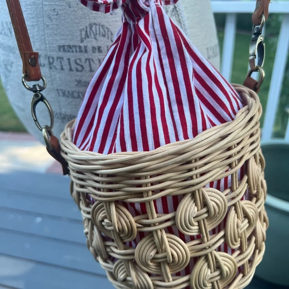 Anthropologie Woven Basket Mini Bag NWOT Rattan, Cotton lining Red/White cross - Picture 3 of 16